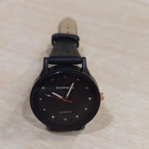 Elegant Black Quartz Watch – Stylish Analog Wristwatch